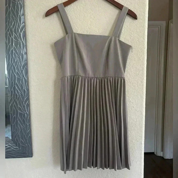 Mukok studio light brown pleated mini dress size S - Picture 1 of 9